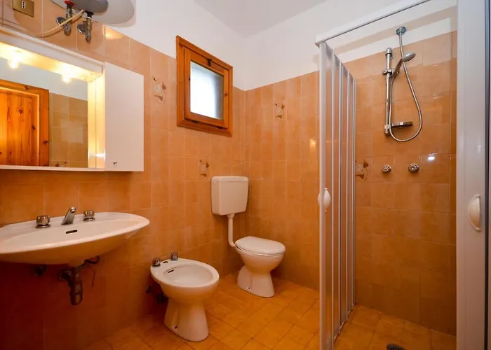 דירה Villaggio Loriana ביביונה