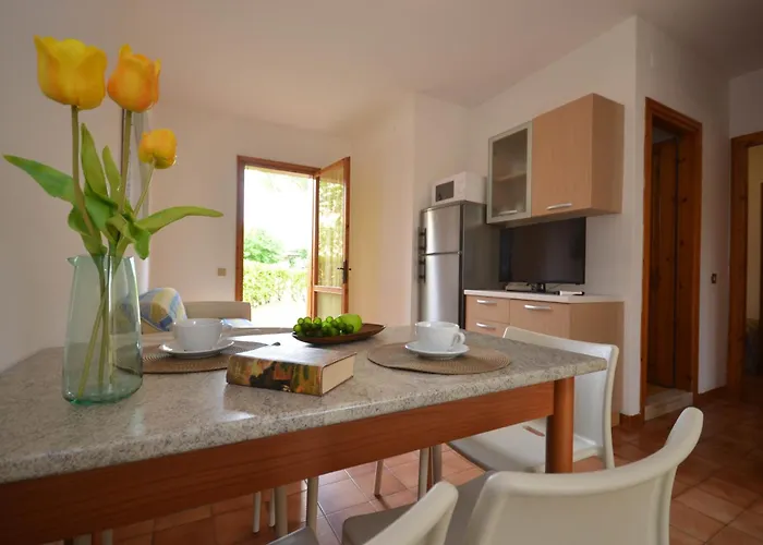 דירה Villaggio Loriana ביביונה